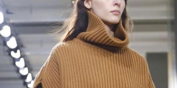 今秋买毛衣 当然是最温柔百搭的驼色毛衣