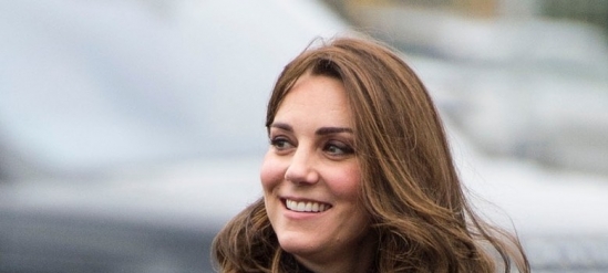 凯特•米德尔顿（Kate Middleton）的“孕妇装”新品：纸夹大衣