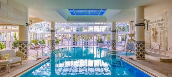 皇室级泳池酒店 这么美还让不让人好好游泳了